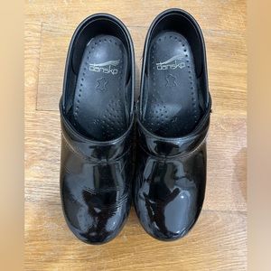 Dansko patent leather clogs size 37